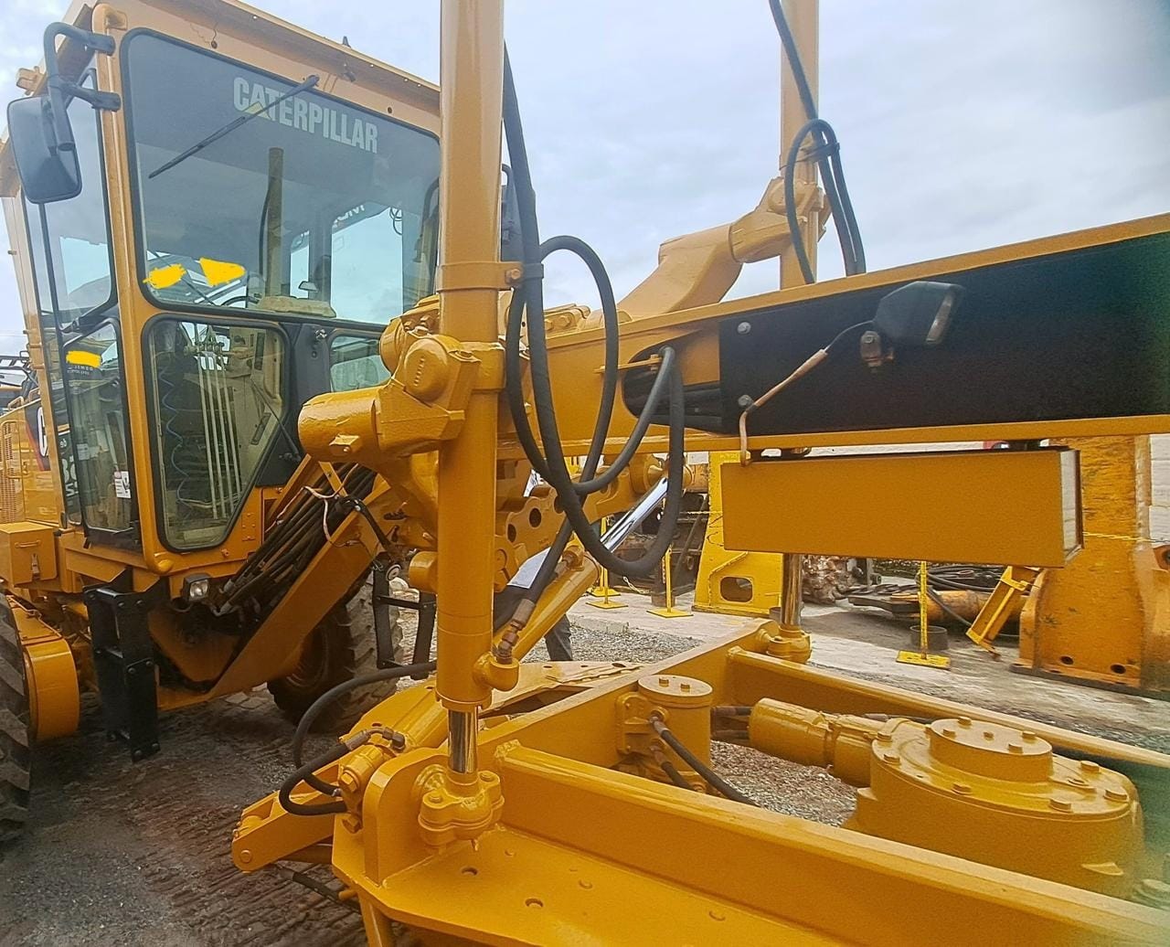 Motoniveladora Caterpillar 140K 2014 - Imagem 8