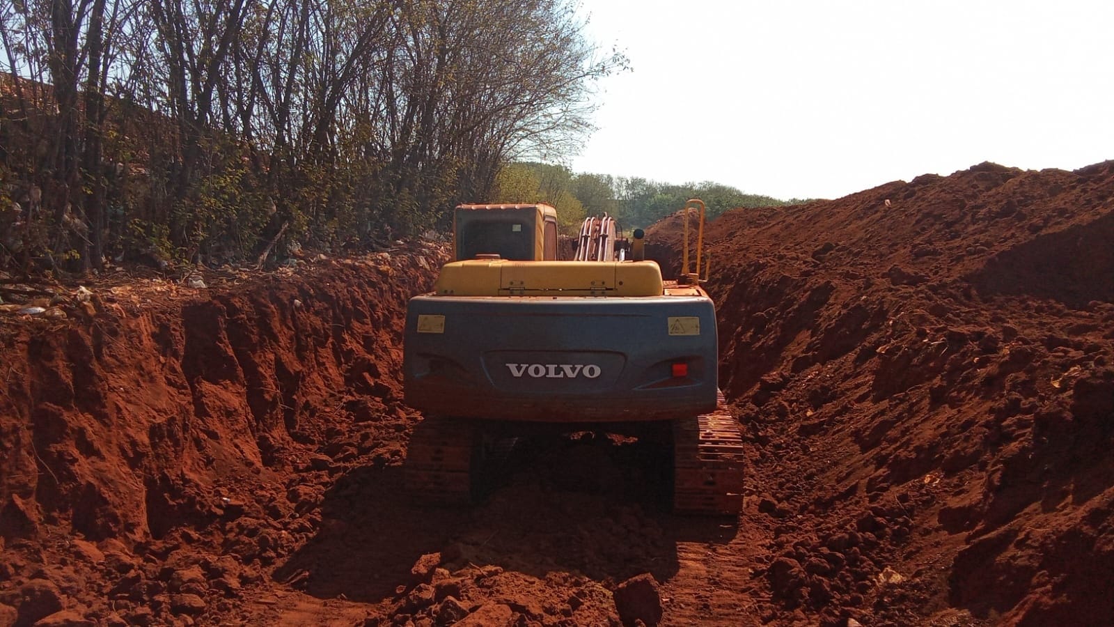 Escavadeira Volvo EC210B 2008 - Imagem 2