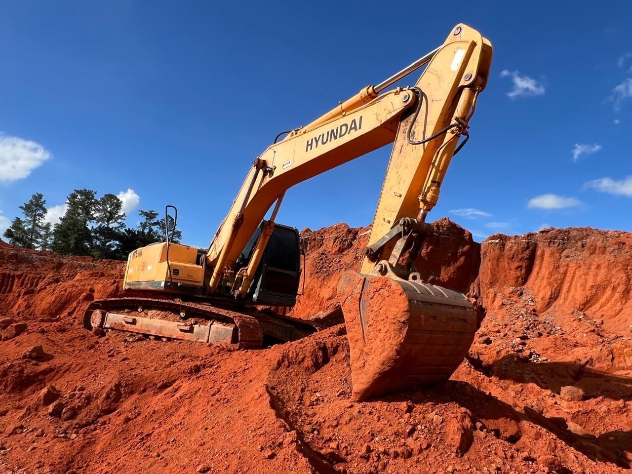 Escavadeira Hyundai R250LC-7 2010 - Imagem 1