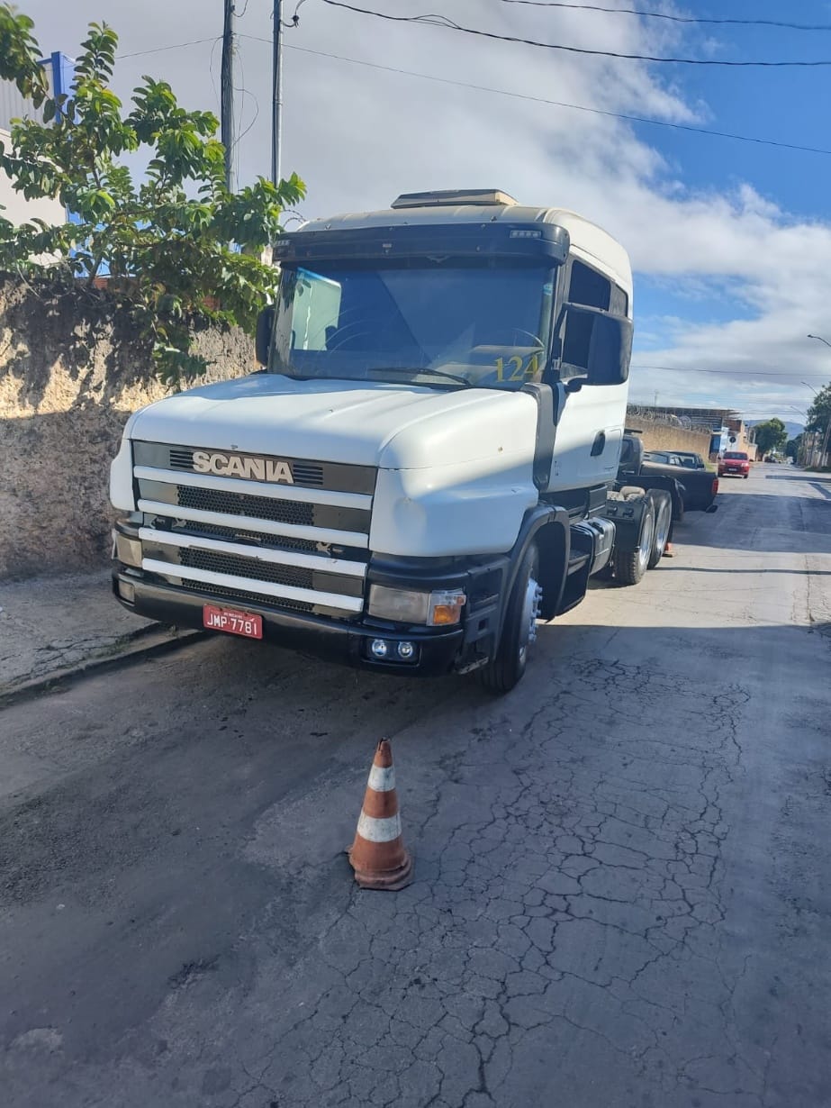 Caminhão Scania 124  G   420 2000 - Imagem 4