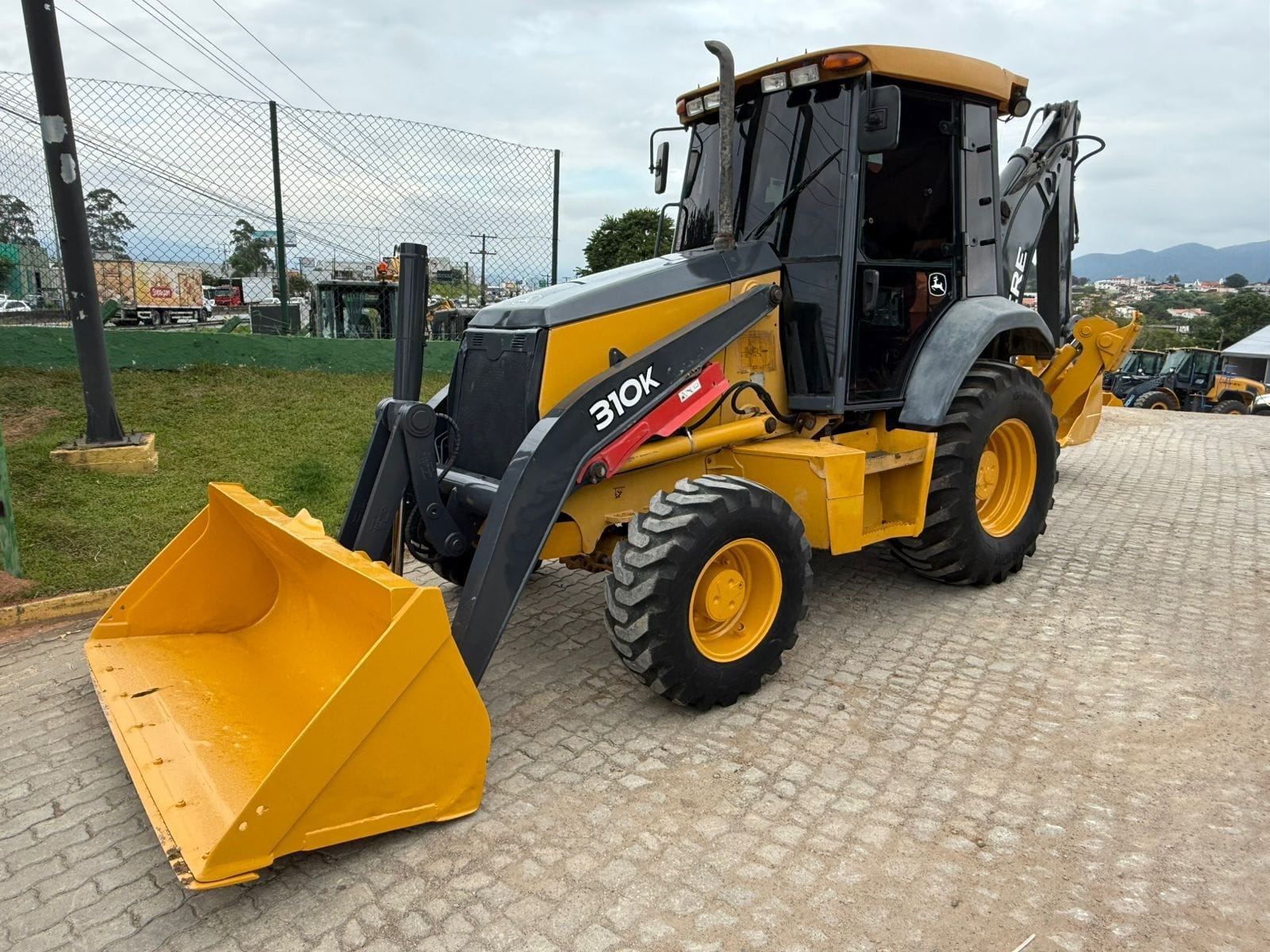 Retroescavadeira John Deere 310K 2016 - Imagem 2