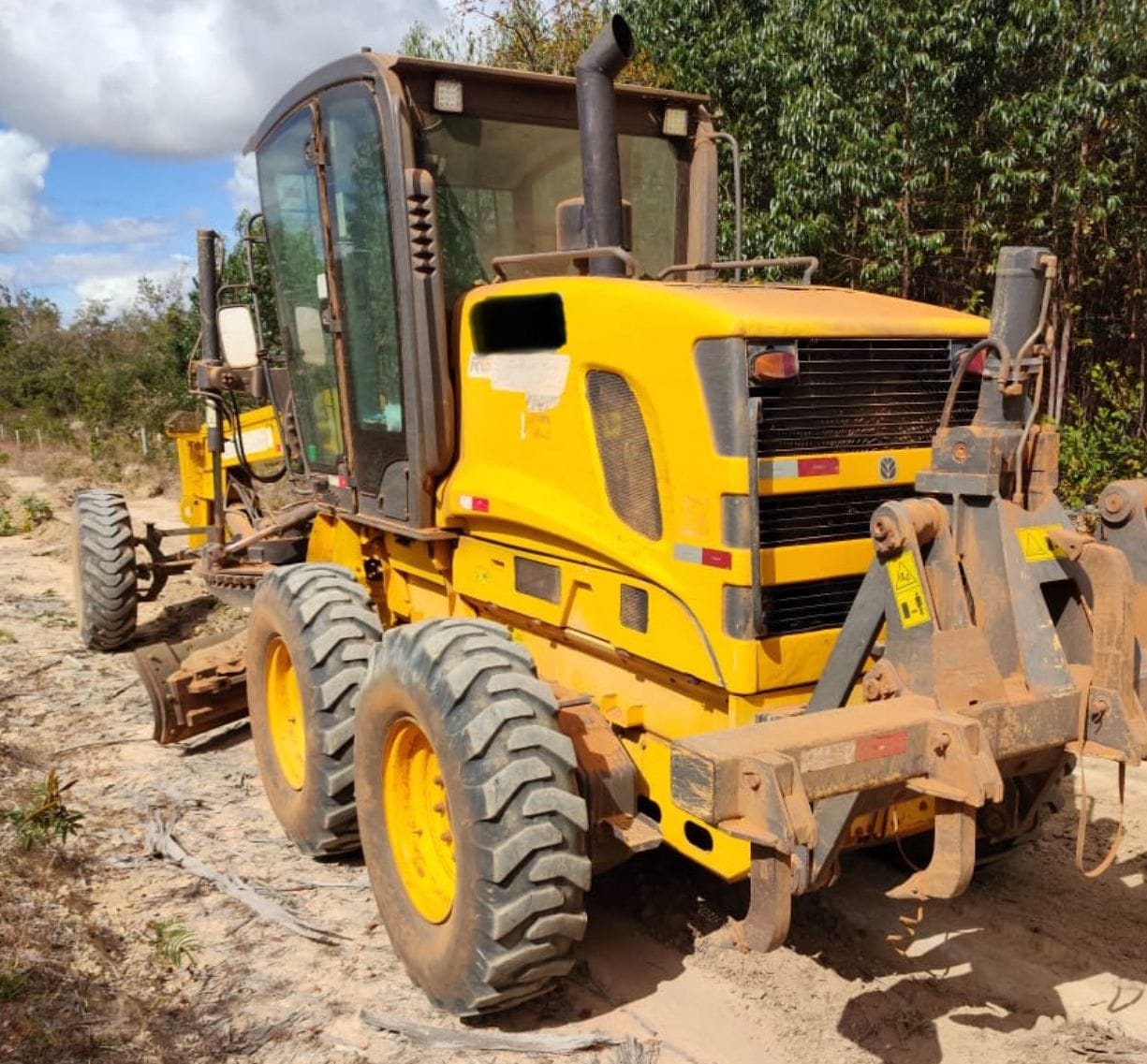 Motoniveladora New Holland RG 140B 2013 - Imagem 1