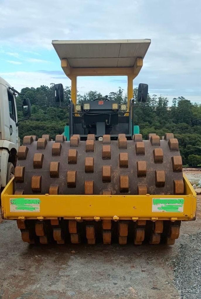 Rolo compactador Ammann ASC100 2012 - Imagem 2