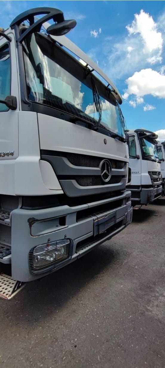 Caminhão Mercedes Benz AXOR 3131 6X4 2020 - Imagem 2