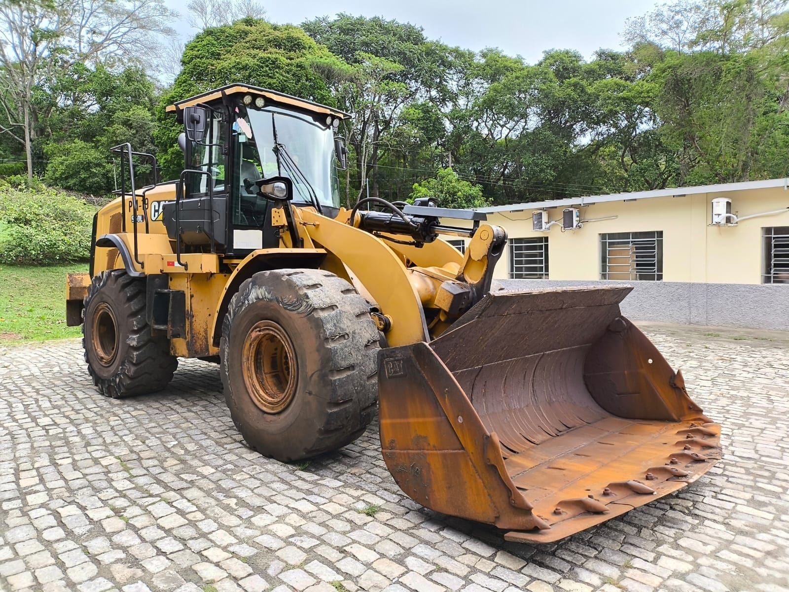 Pá Carregadeira Caterpillar 950L 2021 - Imagem 1