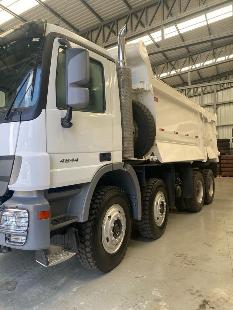 Caminhão Mercedes Benz Actros 4844 8X4 2018 - Imagem 2