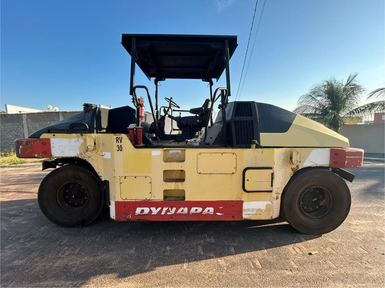 Rolo compactador Dynapac CP224 2013 - Imagem 2