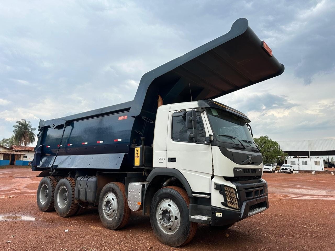 Caminhão Volvo FMX 500 2021 - Imagem 1