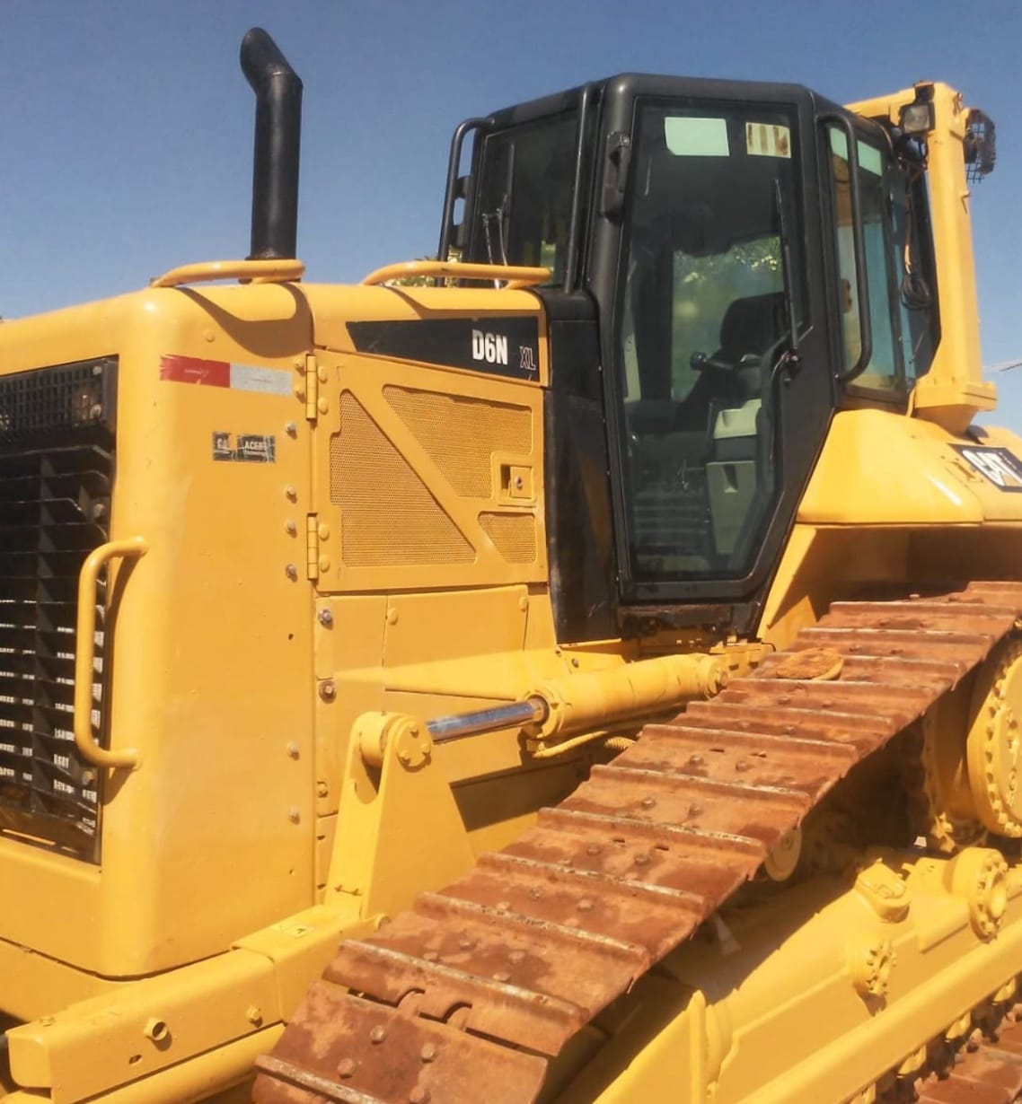 Trator de esteira Caterpillar D6N 2012 - Imagem 2