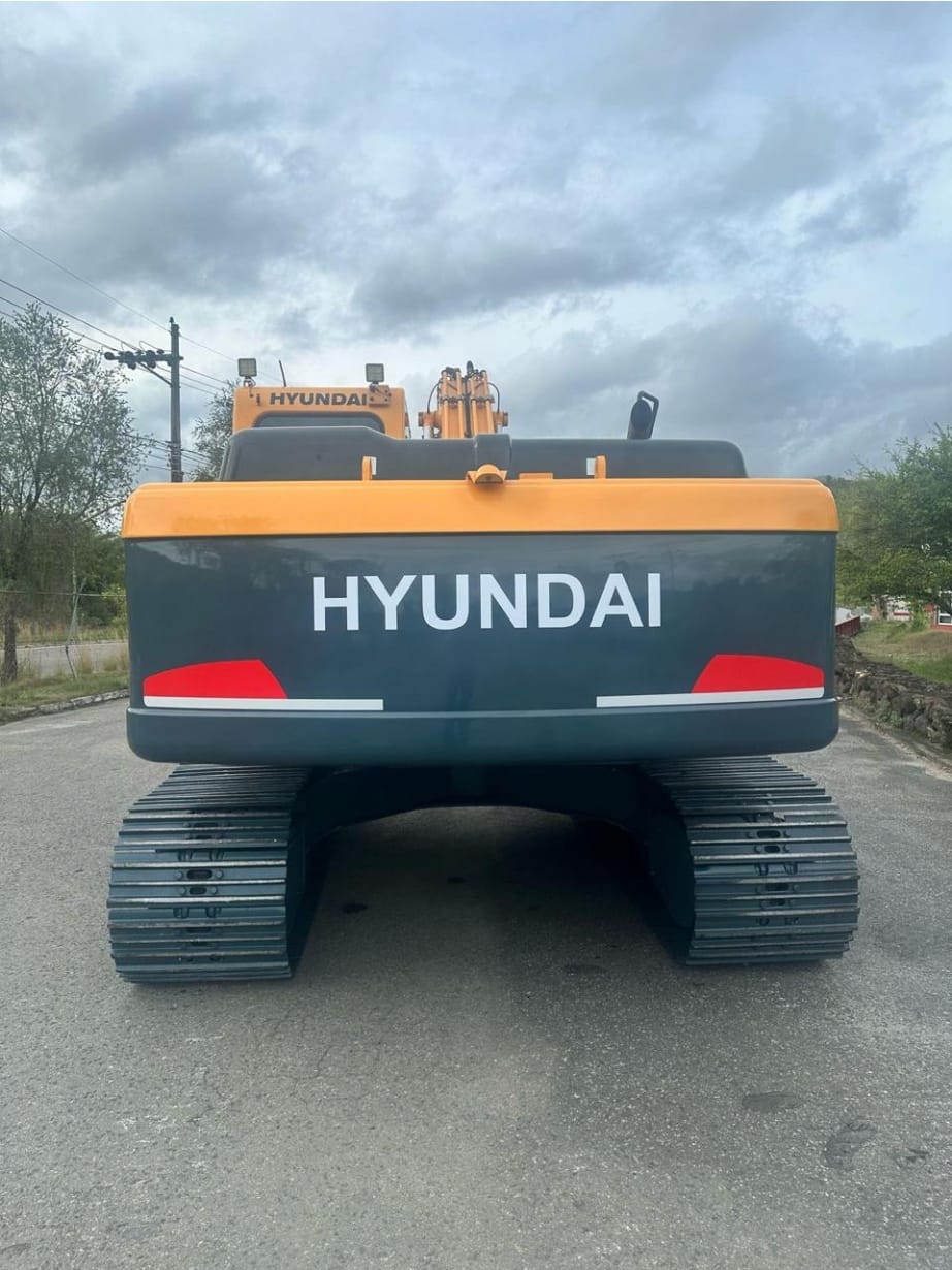 Escavadeira Hyundai R220LC-9S 2012 - Imagem 2