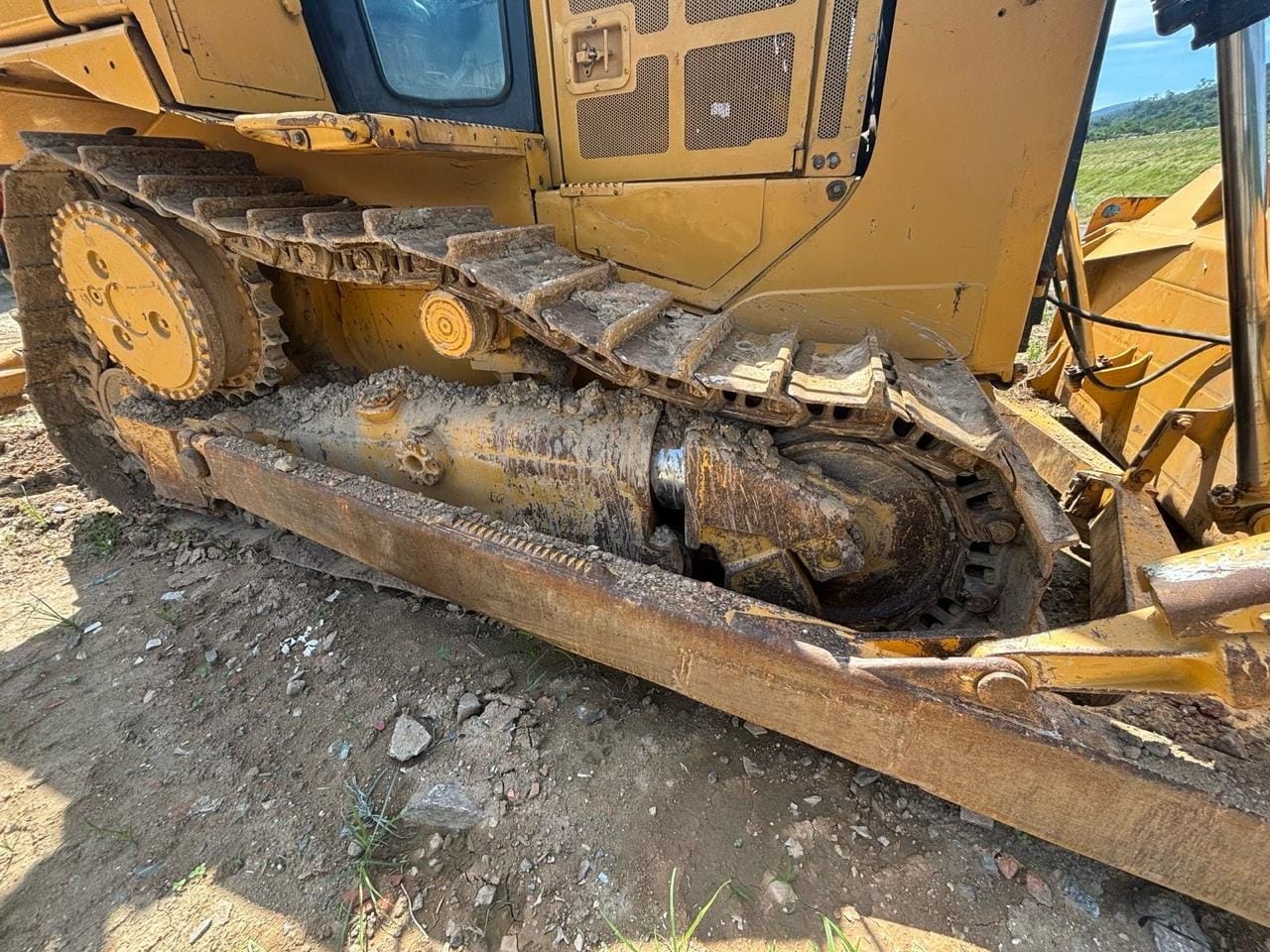 Trator de esteira Caterpillar D6T 2008 - Imagem 4