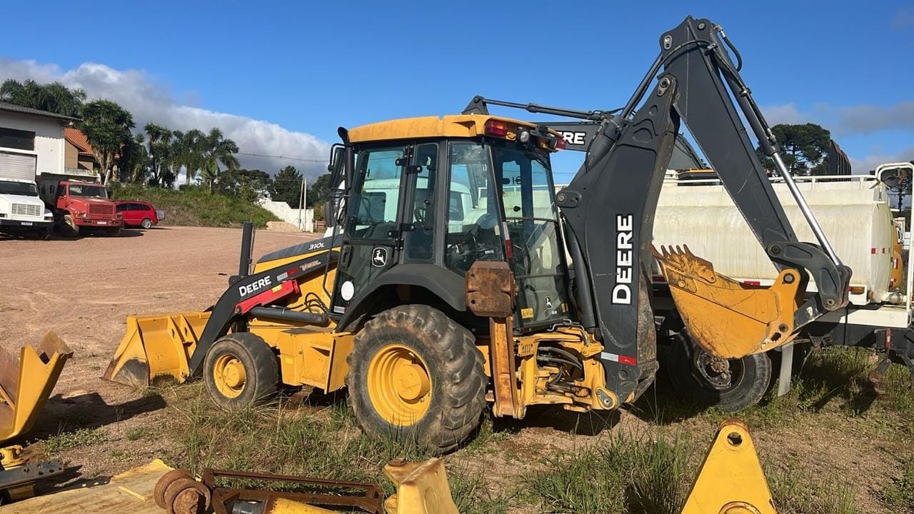 Retroescavadeira John Deere 310 L 2021 - Imagem 1