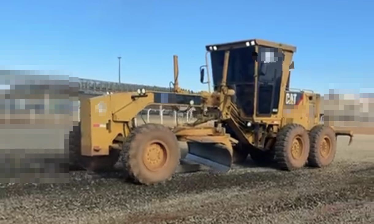 Motoniveladora Caterpillar 120H 2005 - Imagem 1