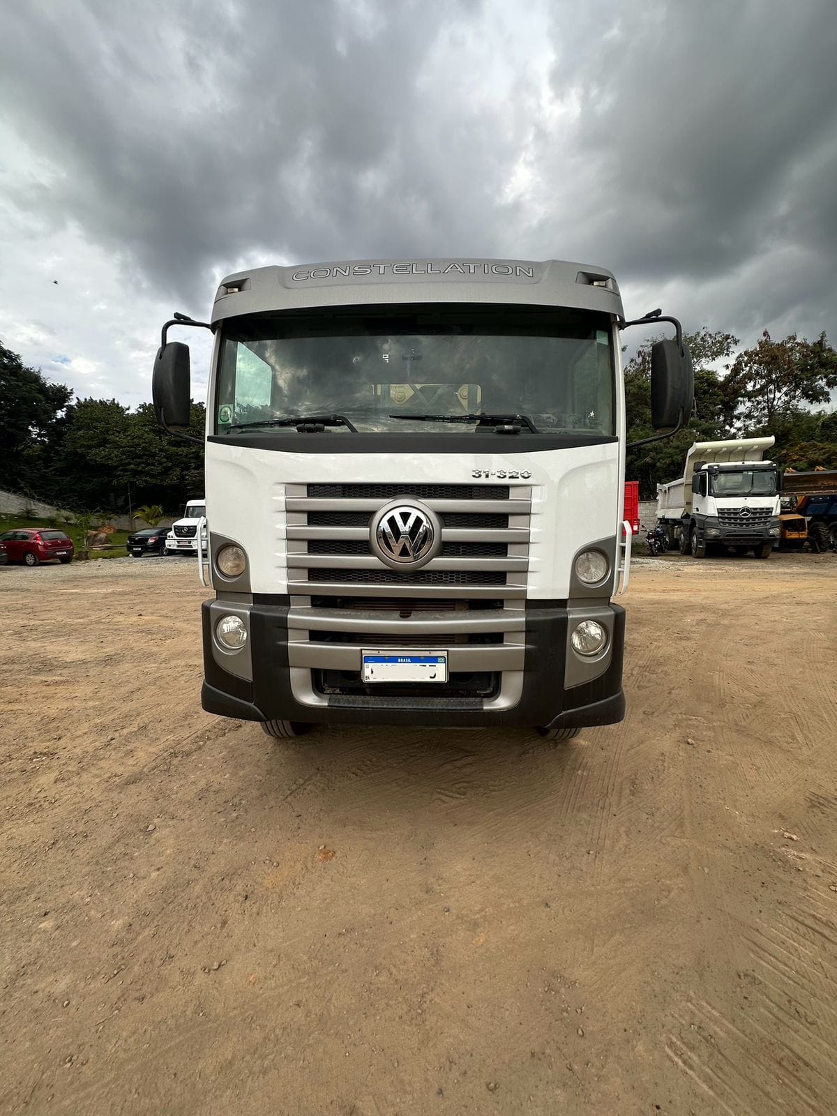 Caminhão Volkswagen VW 31320 2011 - Imagem 2