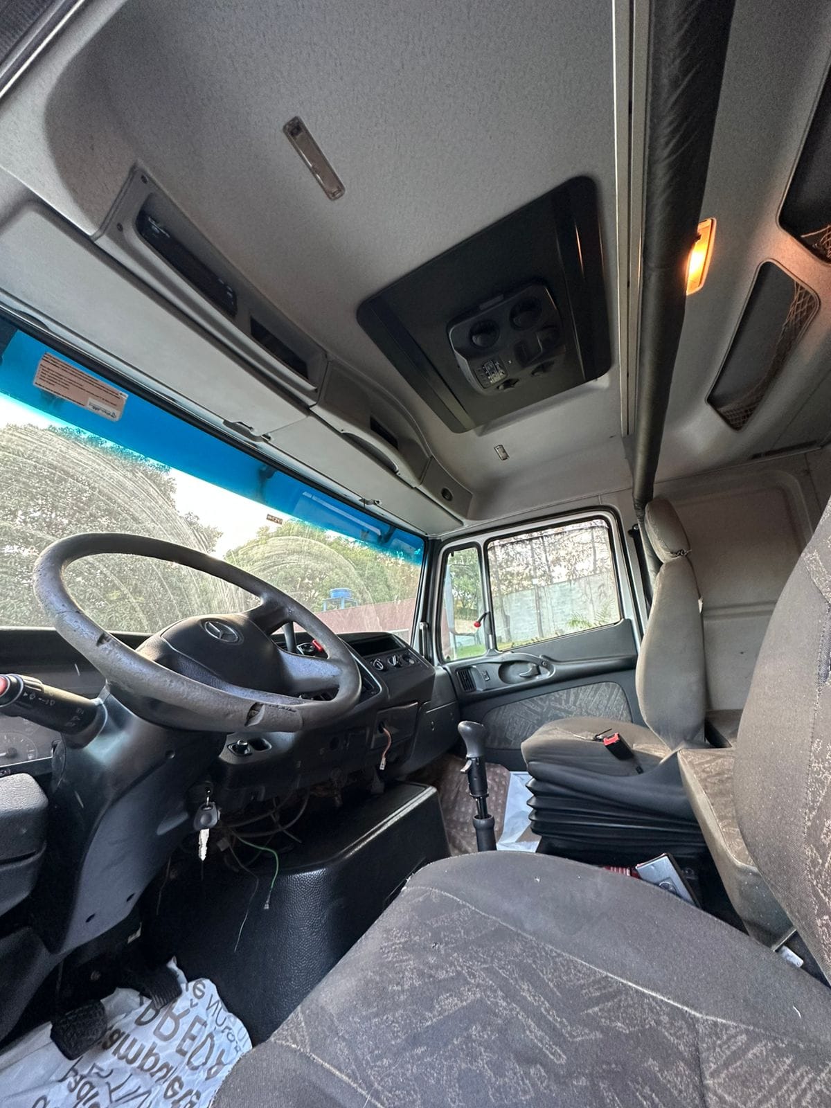 Caminhão Mercedes Benz Atron 1635 2014 - Imagem 6