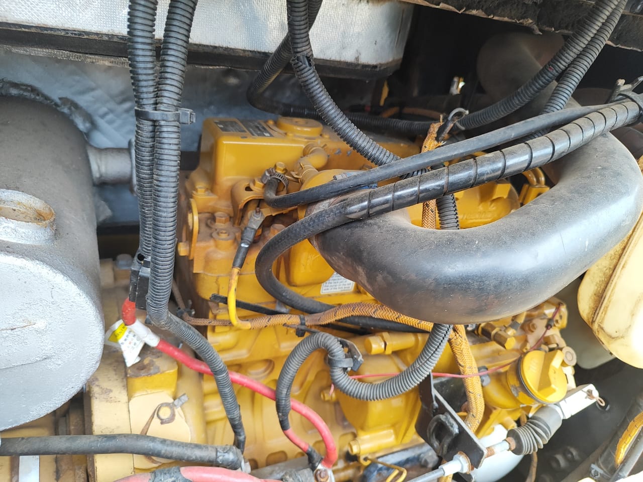 Mini Escavadeira Caterpillar 303.5E CR 2013 - Imagem 2