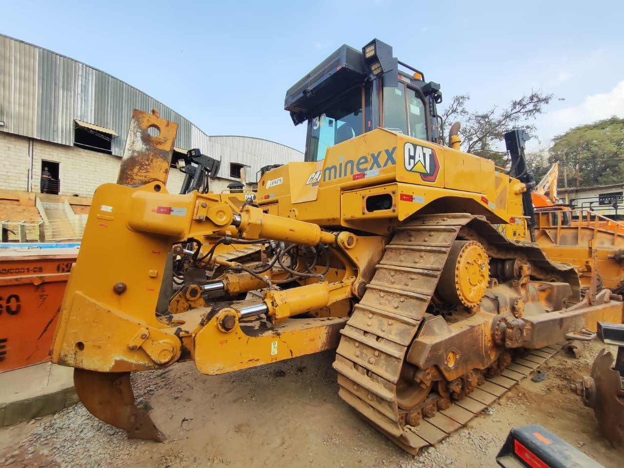 Trator de esteira Caterpillar D8T 2021 - Imagem 3