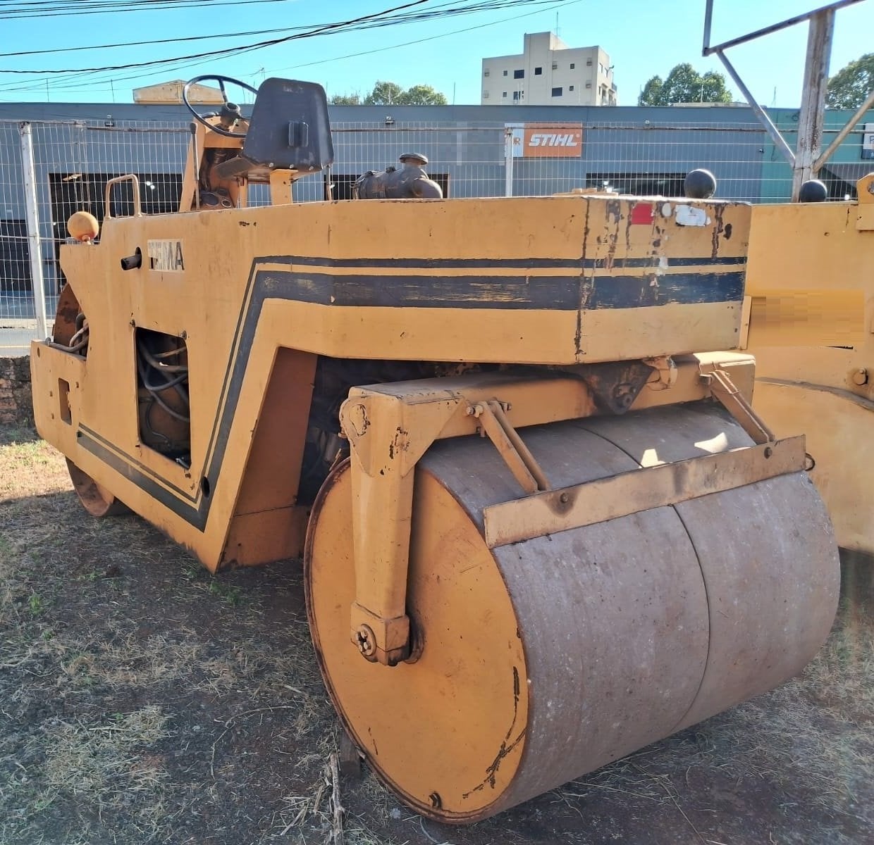 Rolo Compactador Tema terra TH10 1990 - foto 1 de 4