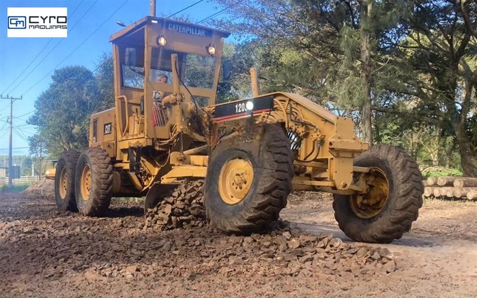 Motoniveladora Caterpillar 120G 1995 - foto 1 de 6