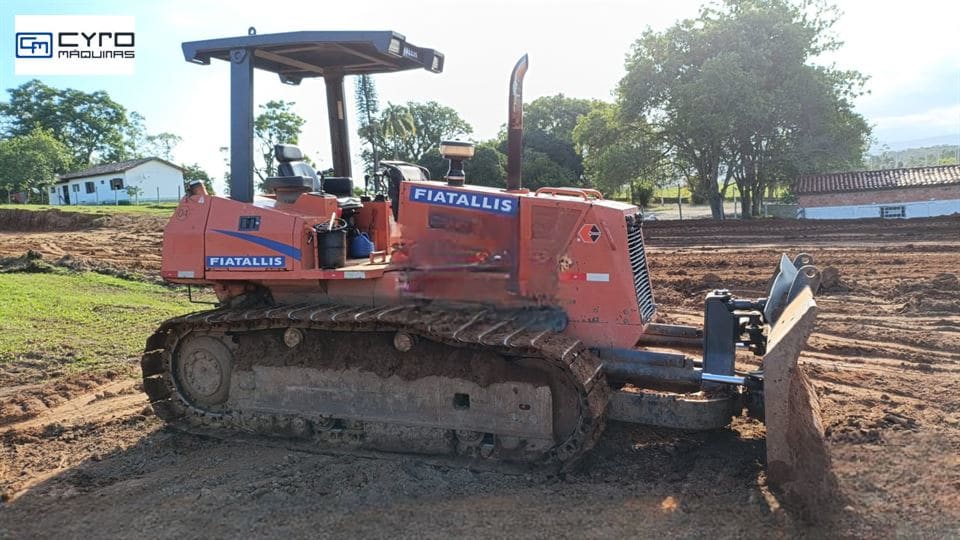 Trator de Esteira Fiatallis FD130 2007 - foto 1 de 7
