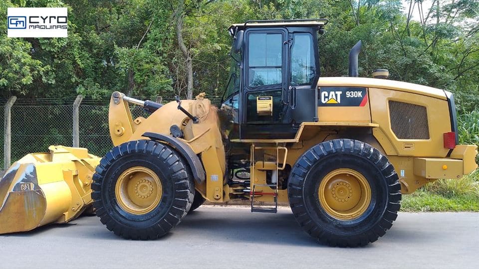 Pá Carregadeira Caterpillar 930K 2015 - foto 1 de 7