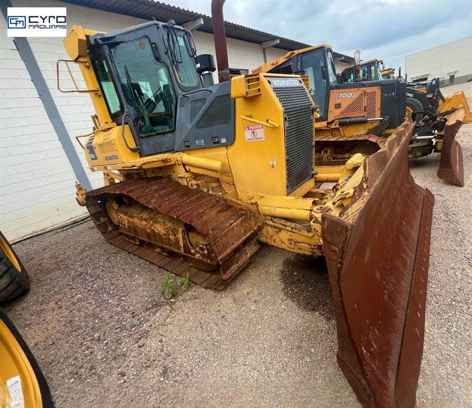 Trator de Esteira Komatsu D61-EX 2011 - foto 1 de 8