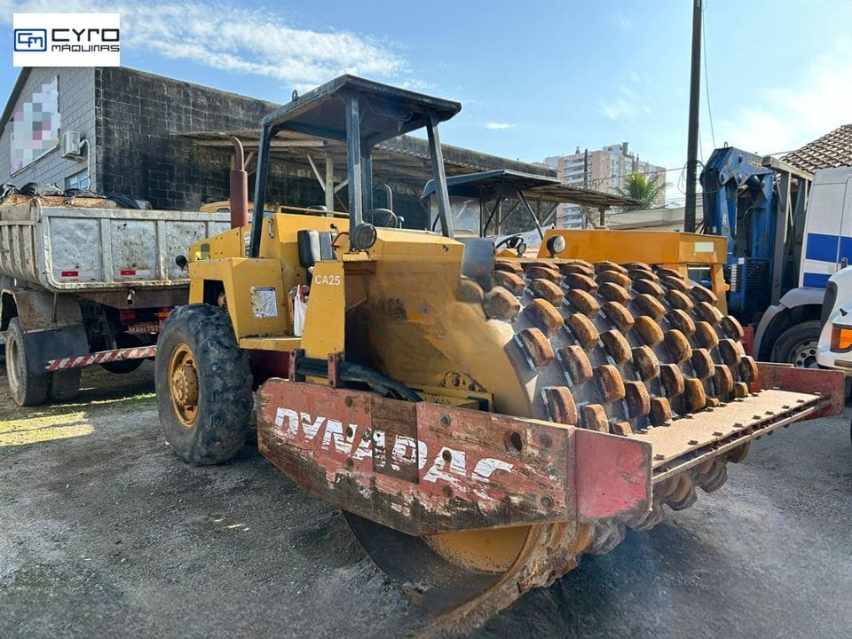 Rolo Compactador Dynapac CA25 1988 - foto 1 de 5
