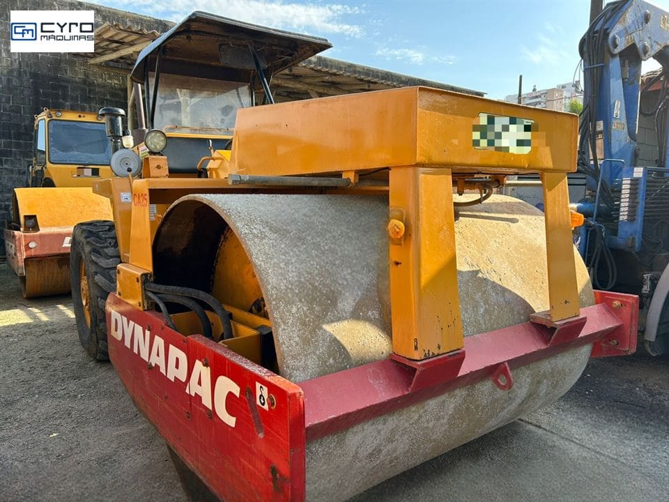 Rolo Compactador Dynapac CA25 1988 - foto 1 de 5