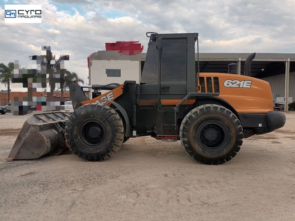 Pá Carregadeira Case 621E 2019 - foto 1 de 8