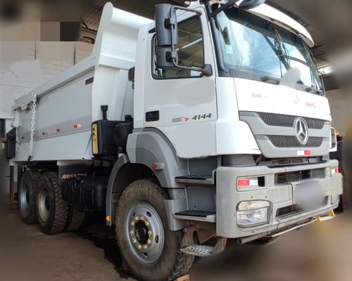 Caminhão Mercedes Benz Caçamba MB 4144 16/16 - foto 1 de 4