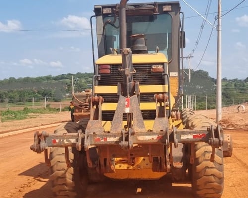 Motoniveladora New Holland RG 170B 07/07 - foto 1 de 14