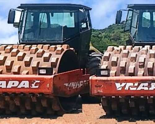 Rolo compactador Dynapac Rolo CA 250 10/11 - foto 1 de 5
