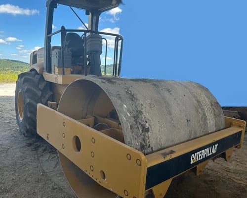 Rolo compactador Caterpillar CS533E 03/03 - foto 1 de 2