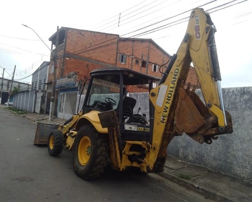 Retroescavadeira New Holland  LB90 07/07 - foto 1 de 15