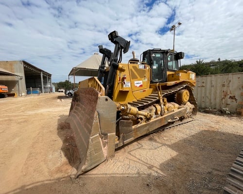 Trator de Esteiras Caterpillar D8T 21/21 - foto 1 de 19