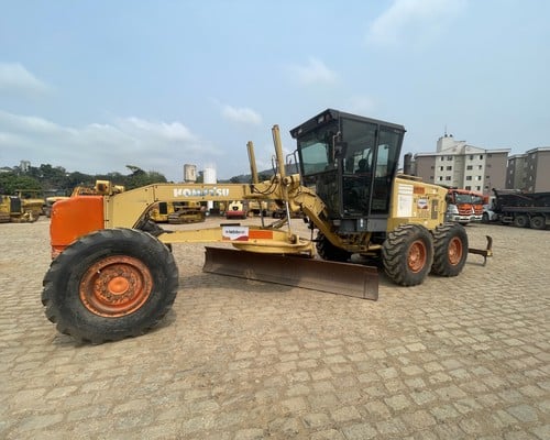 Motoniveladora Komatsu GD555 13/13 - foto 1 de 20