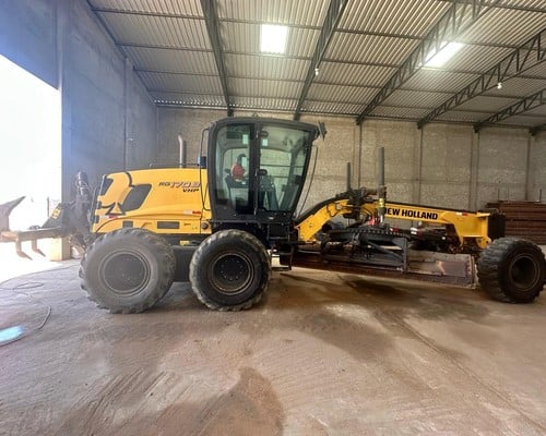 Motoniveladora New Holland RG170 21/21 - foto 1 de 6