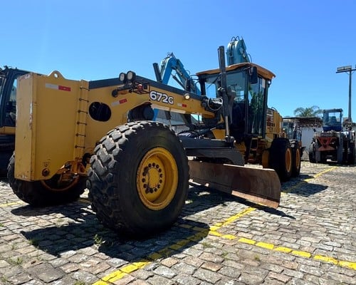 Motoniveladora John Deere 672G 17/17 - foto 1 de 20