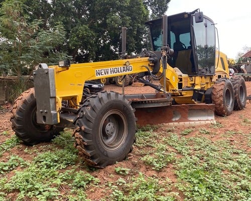 Motoniveladora New Holland RG 170B 11/11 - foto 1 de 8