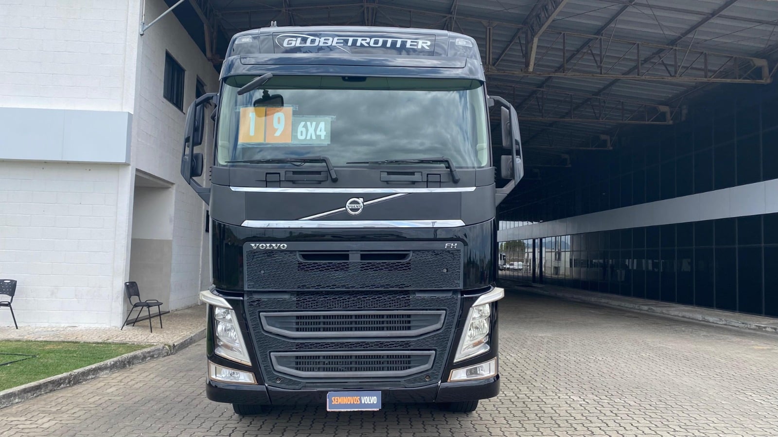Caminhão Volvo FH 540 6x4T 2019 - foto 1 de 19