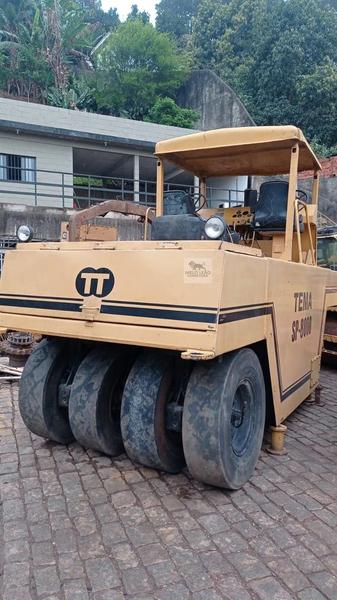 Rolo compactador Tema Terra SP8000 1995 - foto 1 de 4