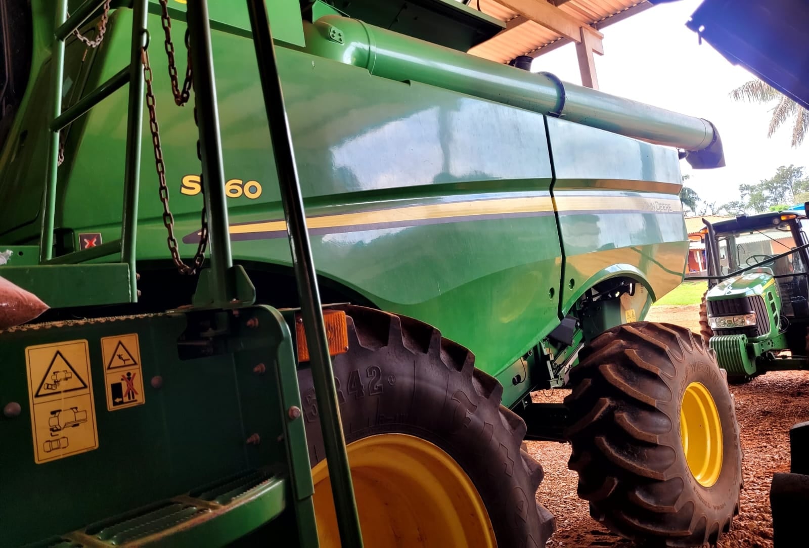 Colheitadeira John Deere S660 2019 - foto 1 de 30
