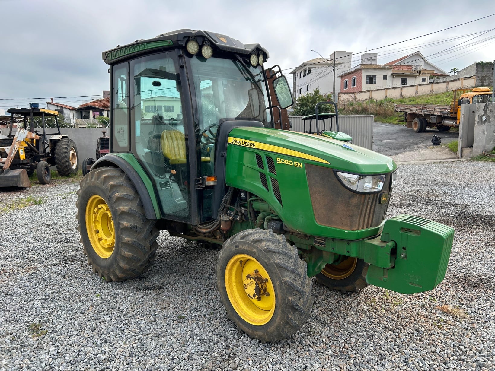 Trator agrícola John Deere 5080EN 2022 - foto 1 de 10