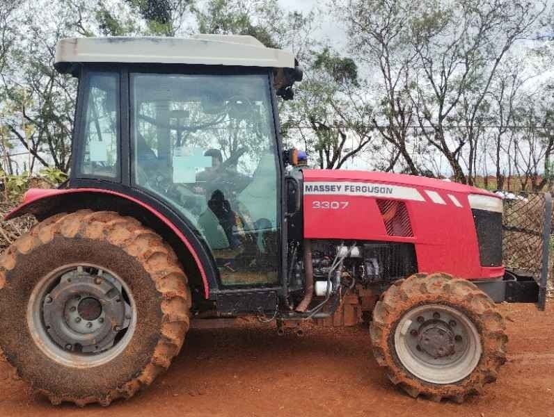 Trator agrícola Massey Ferguson MF 3307 2019 - foto 1 de 11