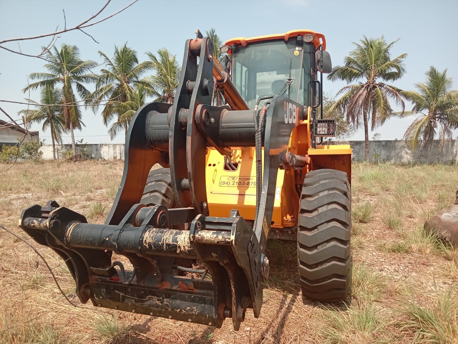 Pá Carregadeira JCB 422ZX 2023 - foto 1 de 10