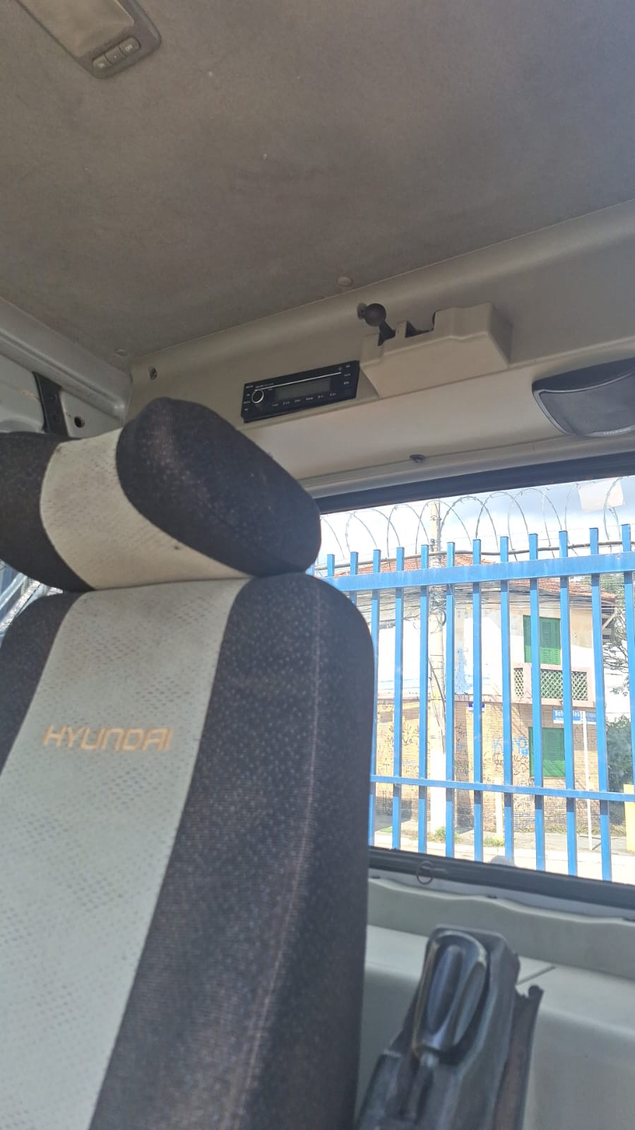 Mini Escavadeira Hyundai R80-7 2011 - foto 1 de 10