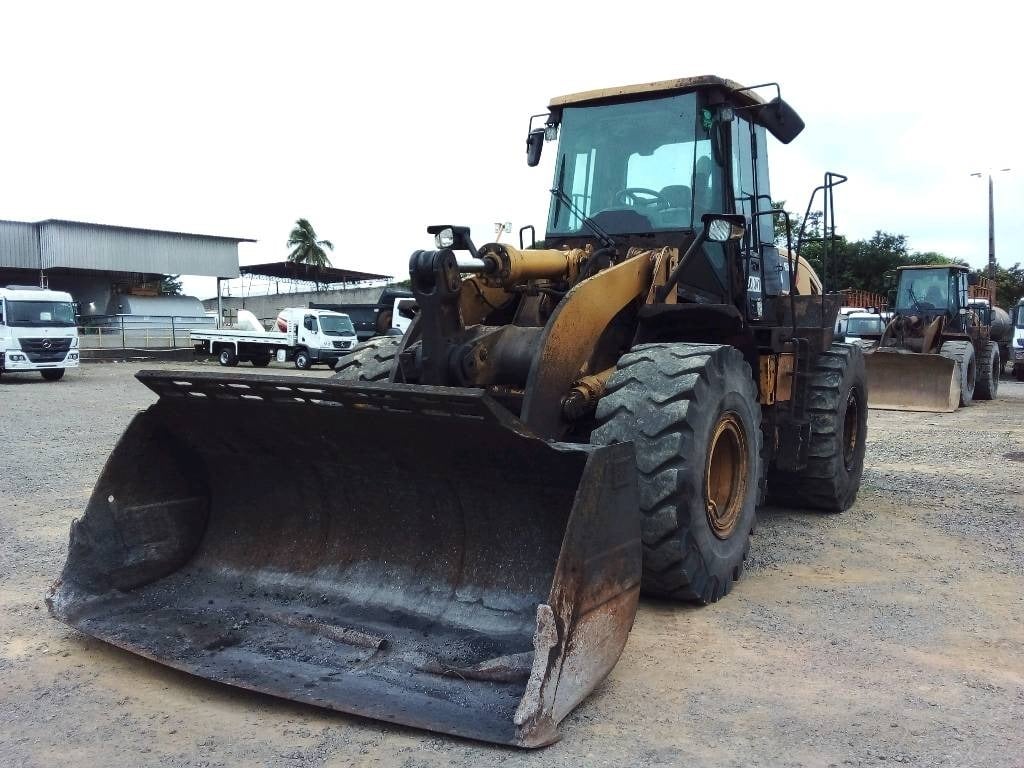 Pá Carregadeira Caterpillar  950H 2015 - foto 1 de 6
