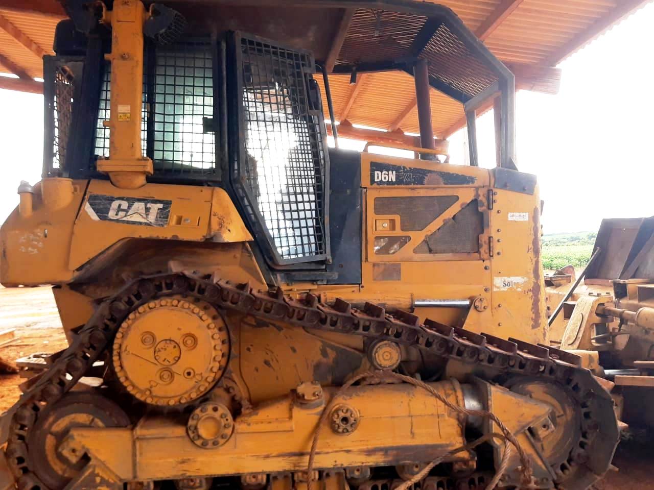 Trator de esteira Caterpillar D6N 2014 - foto 1 de 6