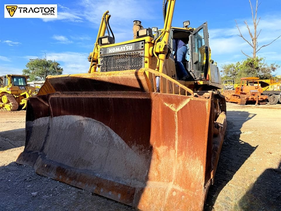 Trator de esteira Komatsu D155AX-6 2009 - foto 1 de 4