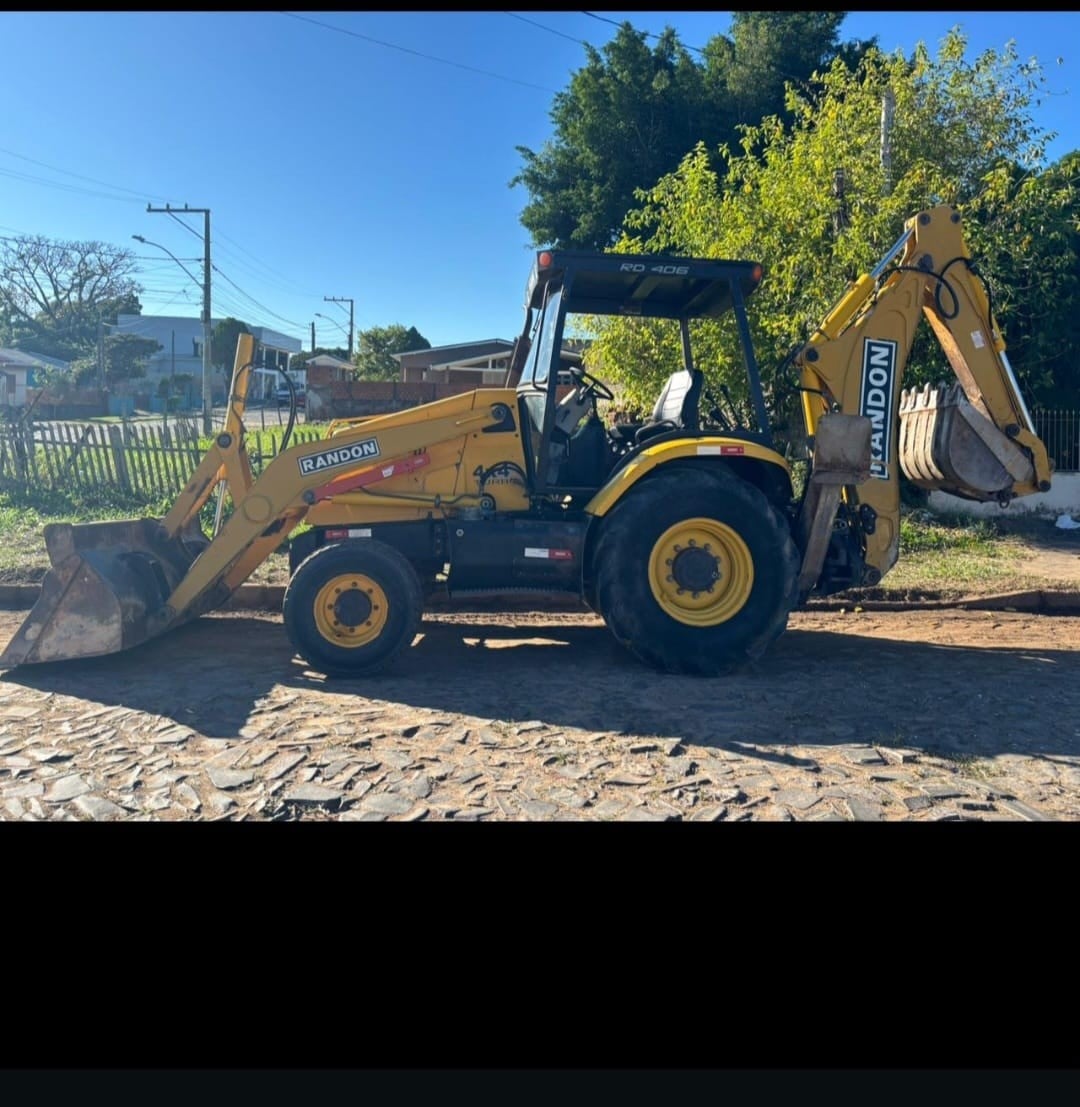 Retroescavadeira Randon RD 406 2016 - foto 1 de 9